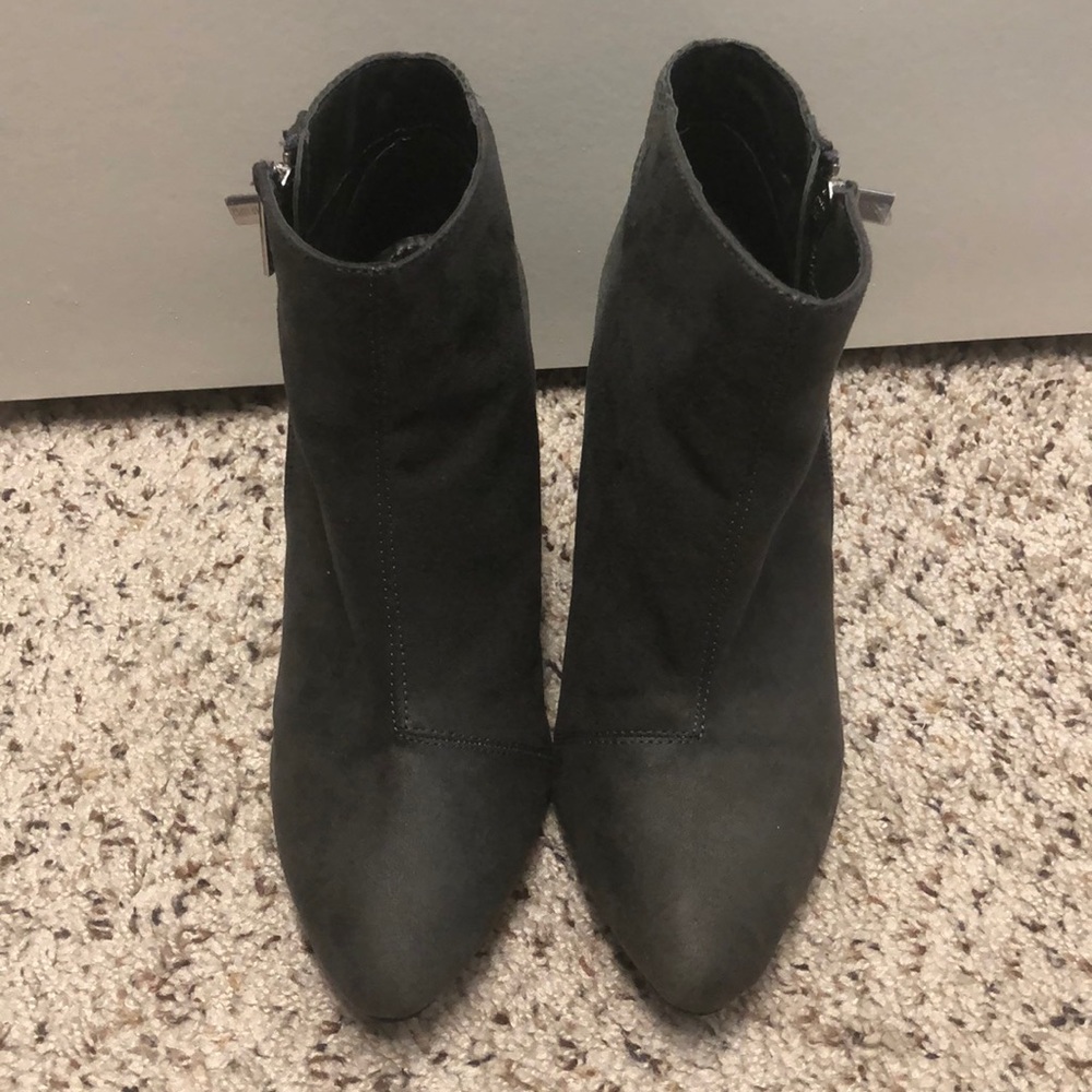 Jennifer Lopez grey booties